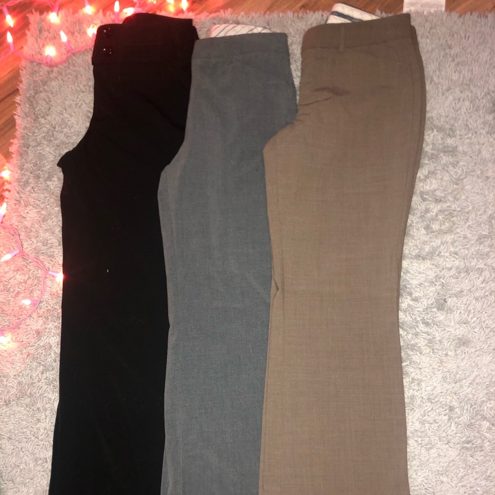 Woman’s slacks - Picture 2 of 2